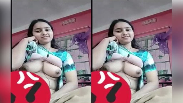 Cute Girl Showing her Boobs in Video Call