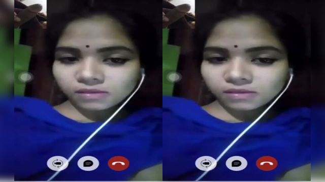 Bangladeshi Beautiful Village Girl Showing And Fingering
