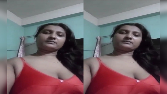 Bangladeshi BBW Chubby Milf Showing