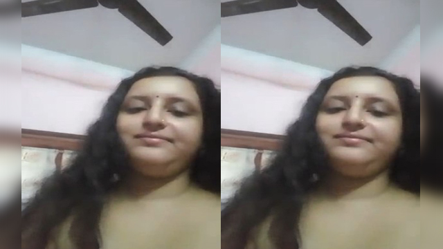 Sexy Desi Bhabhi Shows Boobs and Pussy Part3