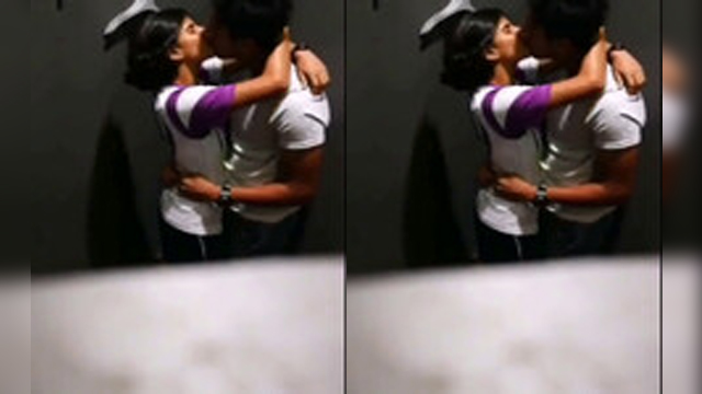 Lovers Enjoying in Dressing room Hidden Cam