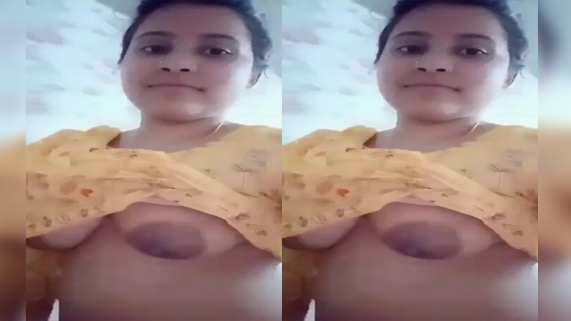 Bangladeshi Beautiful Girl Pissing