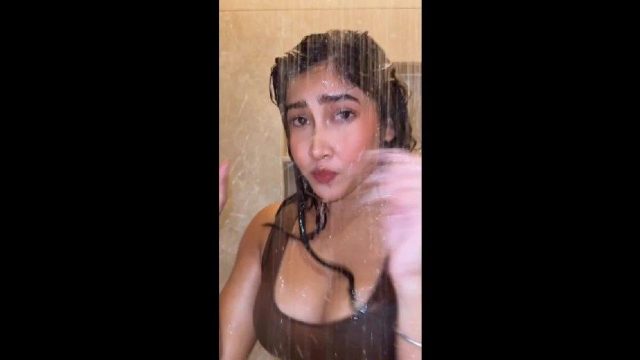 SOFIA ANSARI SEXY HOT IN SHOWER