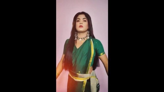 Tiktok star Montii Roy Big boobs