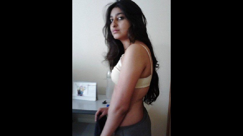 Extremely Beautiful Paki Girl